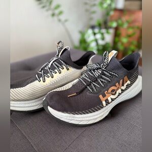 Hoka One One Carbon X 3 Men's
Running Shoes Black White Rose Gold
Size 9